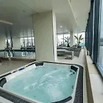 Alezzi Gorgeous Family Aparment Cu Piscina * 那沃达利