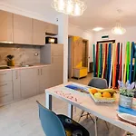 Alezzi Gorgeous Family Aparment Cu Piscina *