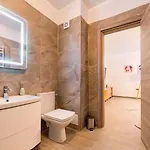 Alezzi Gorgeous Family Aparment Cu Piscina 公寓 *