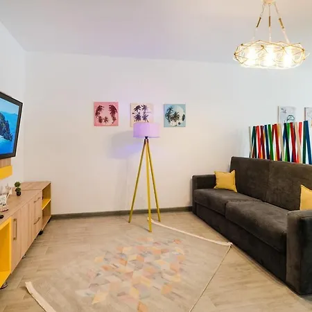 Alezzi Beach Gorgeous Family Aparment Cu Piscina Navodari