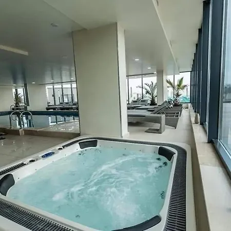 Alezzi Beach Gorgeous Family Aparment Cu Piscina * Navodari