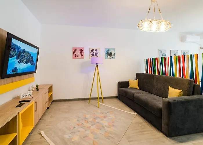 Alezzi Gorgeous Family Aparment Cu Piscina 那沃达利