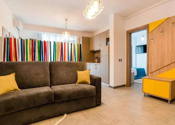 Alezzi Gorgeous Family Aparment Cu Piscina 公寓 那沃达利