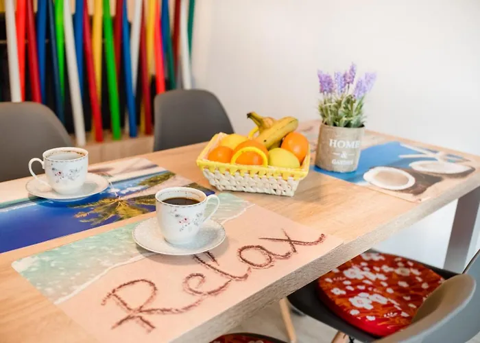 Alezzi Gorgeous Family Aparment Cu Piscina 公寓